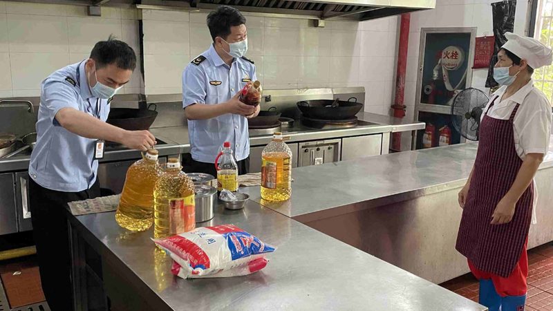 酸汤火锅底料口碑之争，背后是发酵工艺与地域风味的博弈